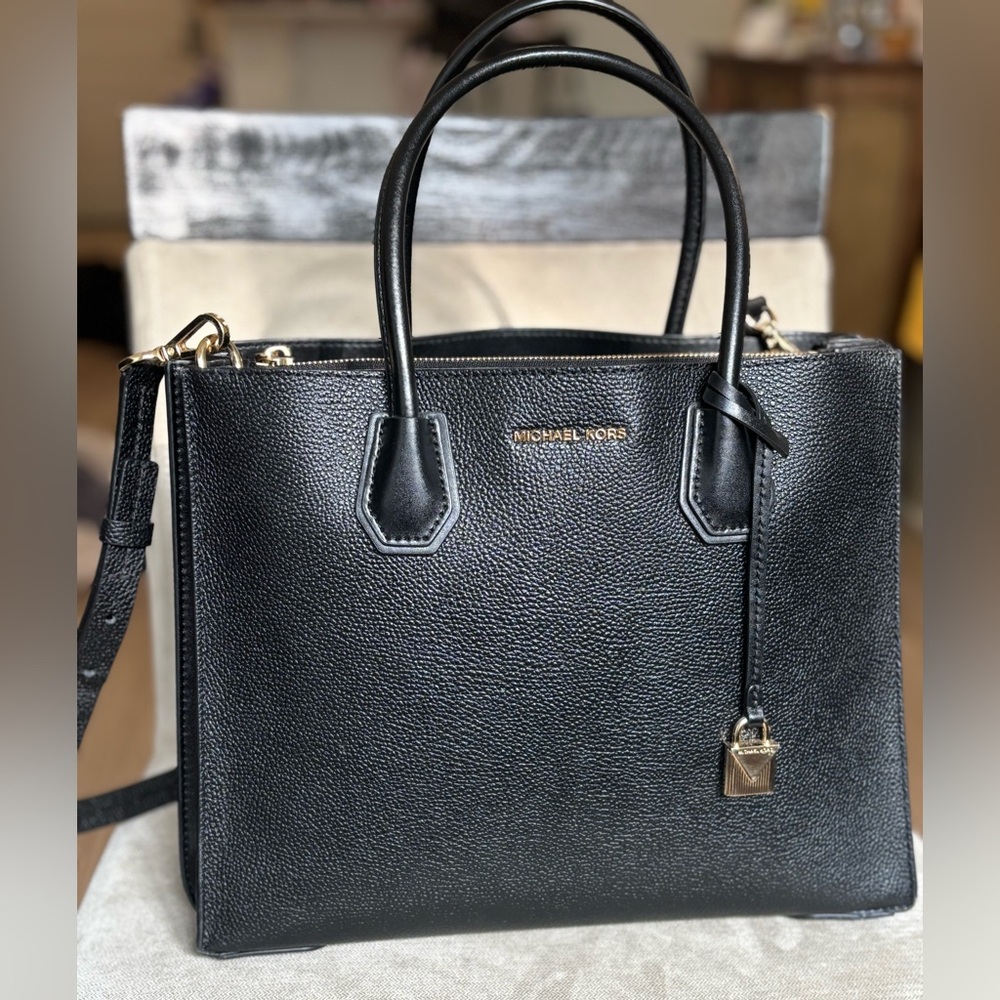 Michael Kors Black Pebbled Leather Satchel/Tote/Large Purse